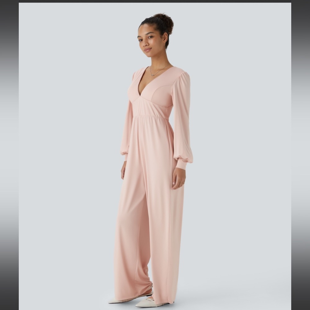 V Neck Puff Long Sleeve Backless Casual
Jumpsuit - Picture 3 of 6